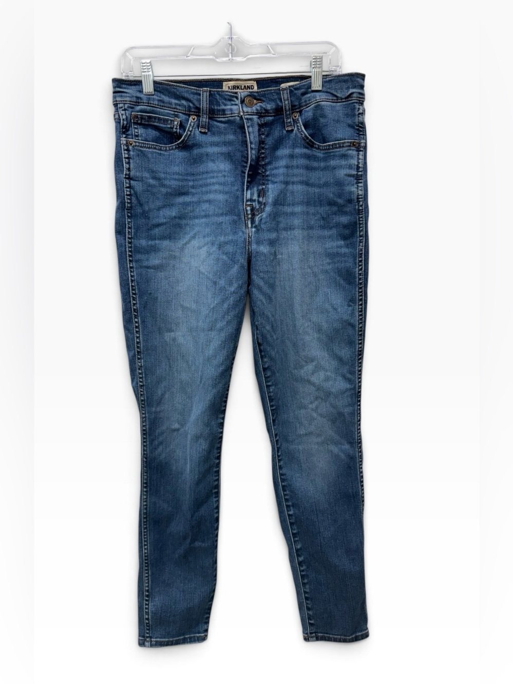 Kirkland Signature Women's Medium Wash Skinny Jeans. Size 12
